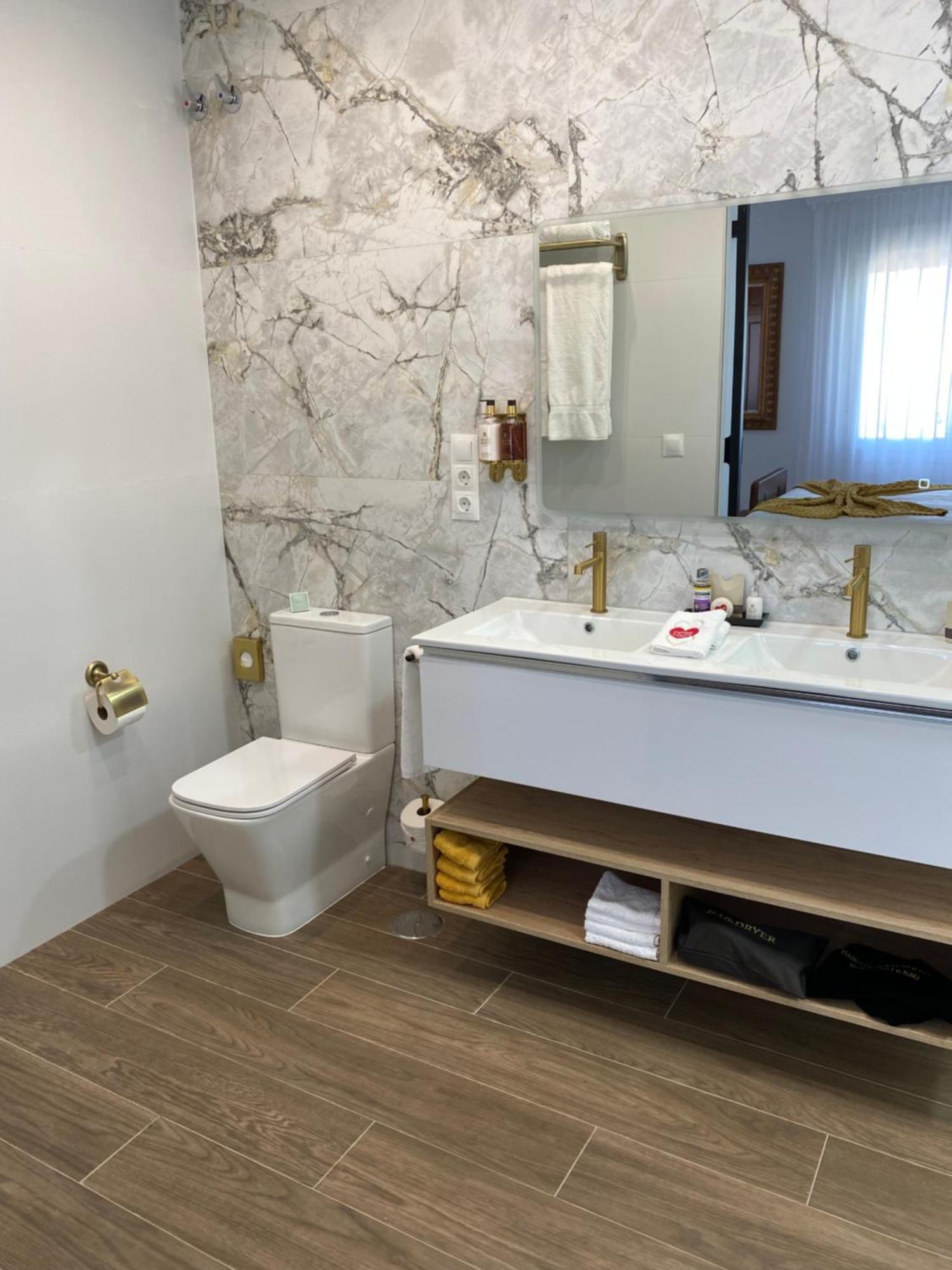 Cariad Boutique Bed & Breakfast La Cala Del Moral Экстерьер фото